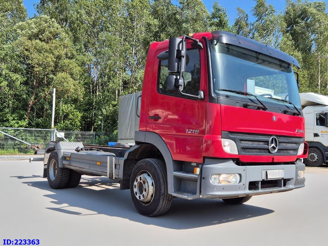 MERCEDES-BENZ Atego 1218 - Full steel - Manual (3 seats) - Važiuoklės sunkvežimis: foto 4 MERCEDES-BENZ Atego 1218 - Full steel - Manual (3 seats) - Važiuoklės sunkvežimis: foto 4