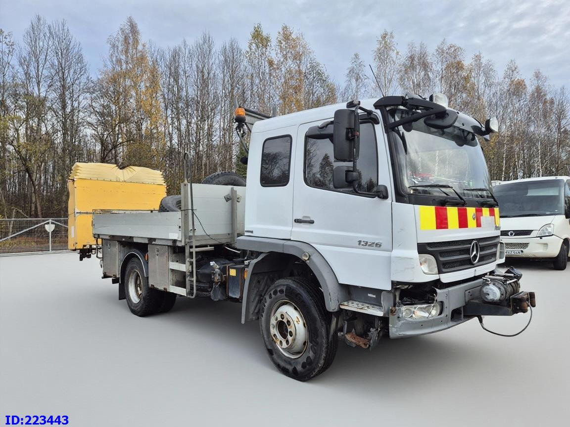 MERCEDES-BENZ Atego 1326 4×4 - Platforminis/ Bortinis sunkvežimis: foto 4 MERCEDES-BENZ Atego 1326 4×4 - Platforminis/ Bortinis sunkvežimis: foto 4