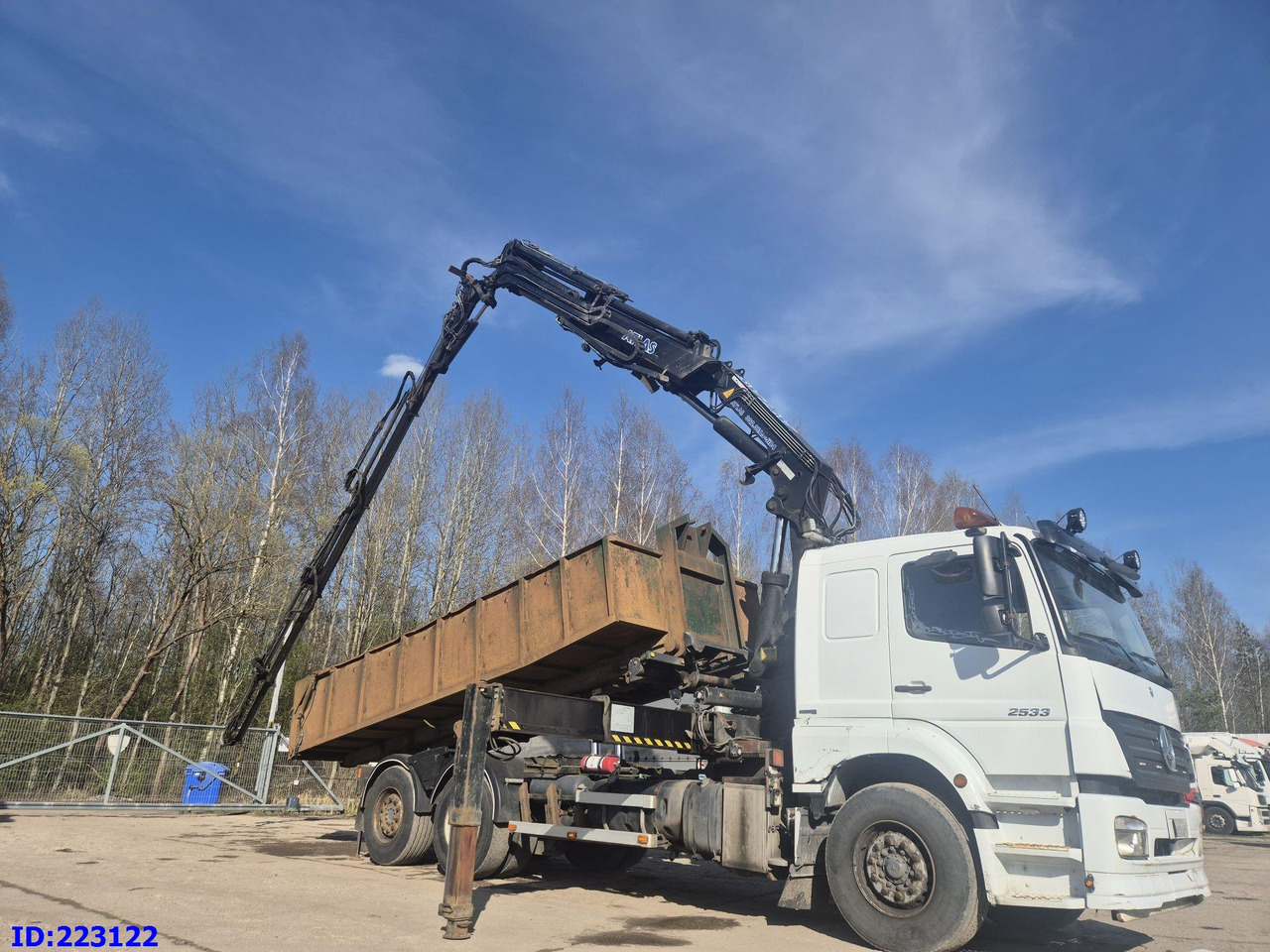 MERCEDES-BENZ Axor 2533 6x2 + Atlas 332.3E Crane - Savivartis sunkvežimis: foto 4 MERCEDES-BENZ Axor 2533 6x2 + Atlas 332.3E Crane - Savivartis sunkvežimis: foto 4