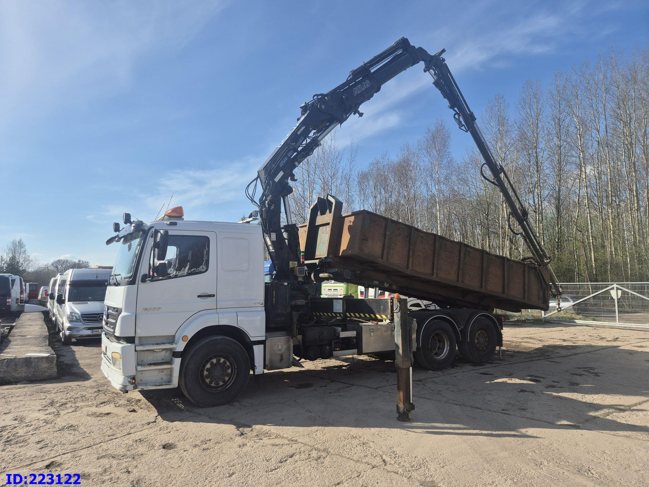 MERCEDES-BENZ Axor 2533 6x2 + Atlas 332.3E Crane - Savivartis sunkvežimis: foto 1 MERCEDES-BENZ Axor 2533 6x2 + Atlas 332.3E Crane - Savivartis sunkvežimis: foto 1