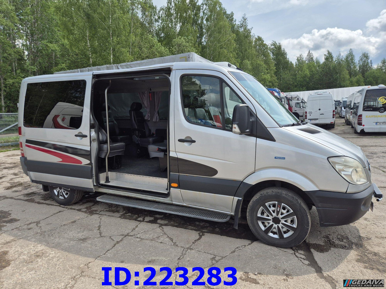 MERCEDES-BENZ Sprinter 313 - Kasten VIP -Euro5 - Turistinis autobusas: foto 3 MERCEDES-BENZ Sprinter 313 - Kasten VIP -Euro5 - Turistinis autobusas: foto 3