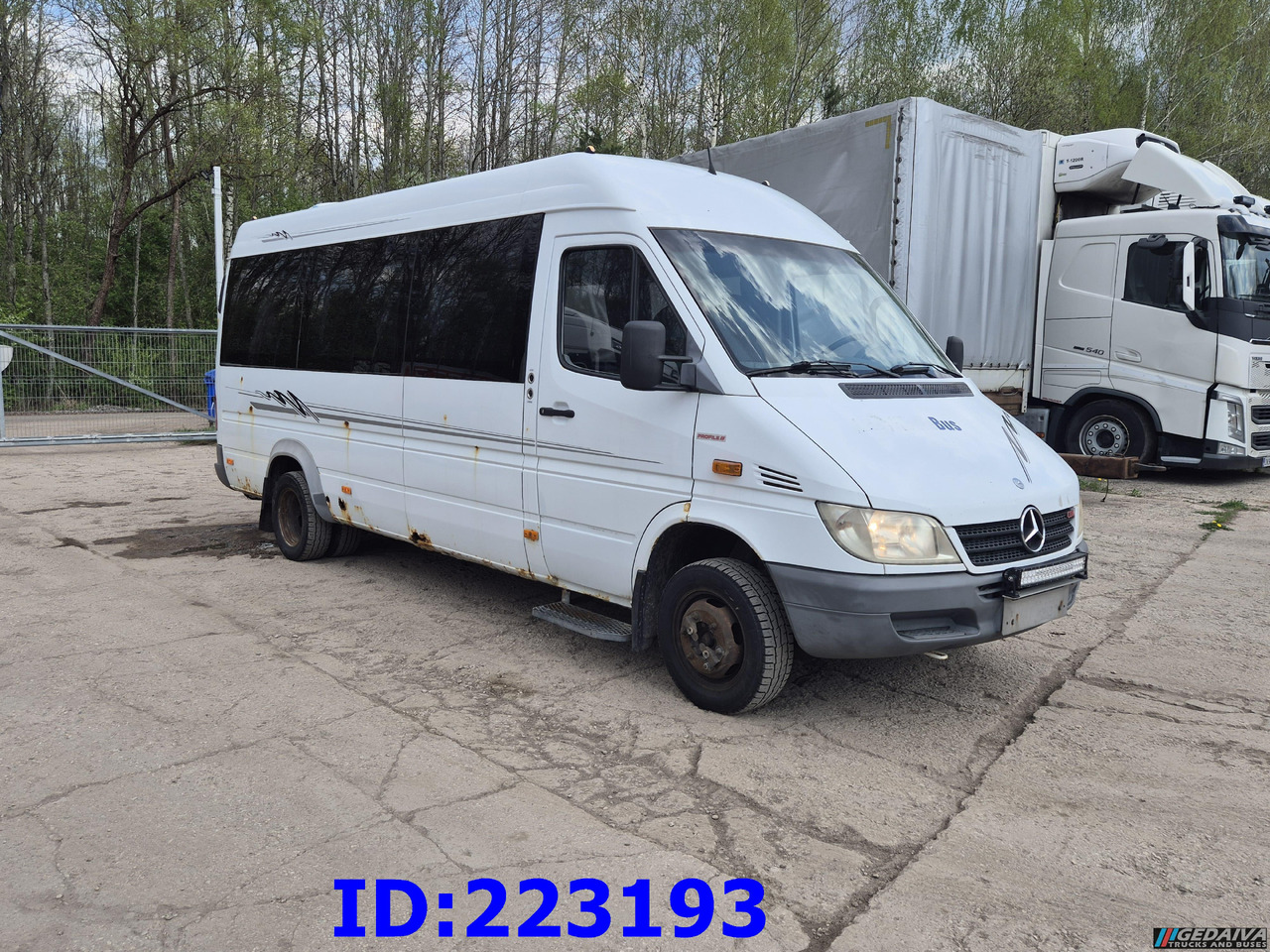 MERCEDES-BENZ Sprinter 416 VIP AC 17-seater - Turistinis autobusas: foto 4 MERCEDES-BENZ Sprinter 416 VIP AC 17-seater - Turistinis autobusas: foto 4