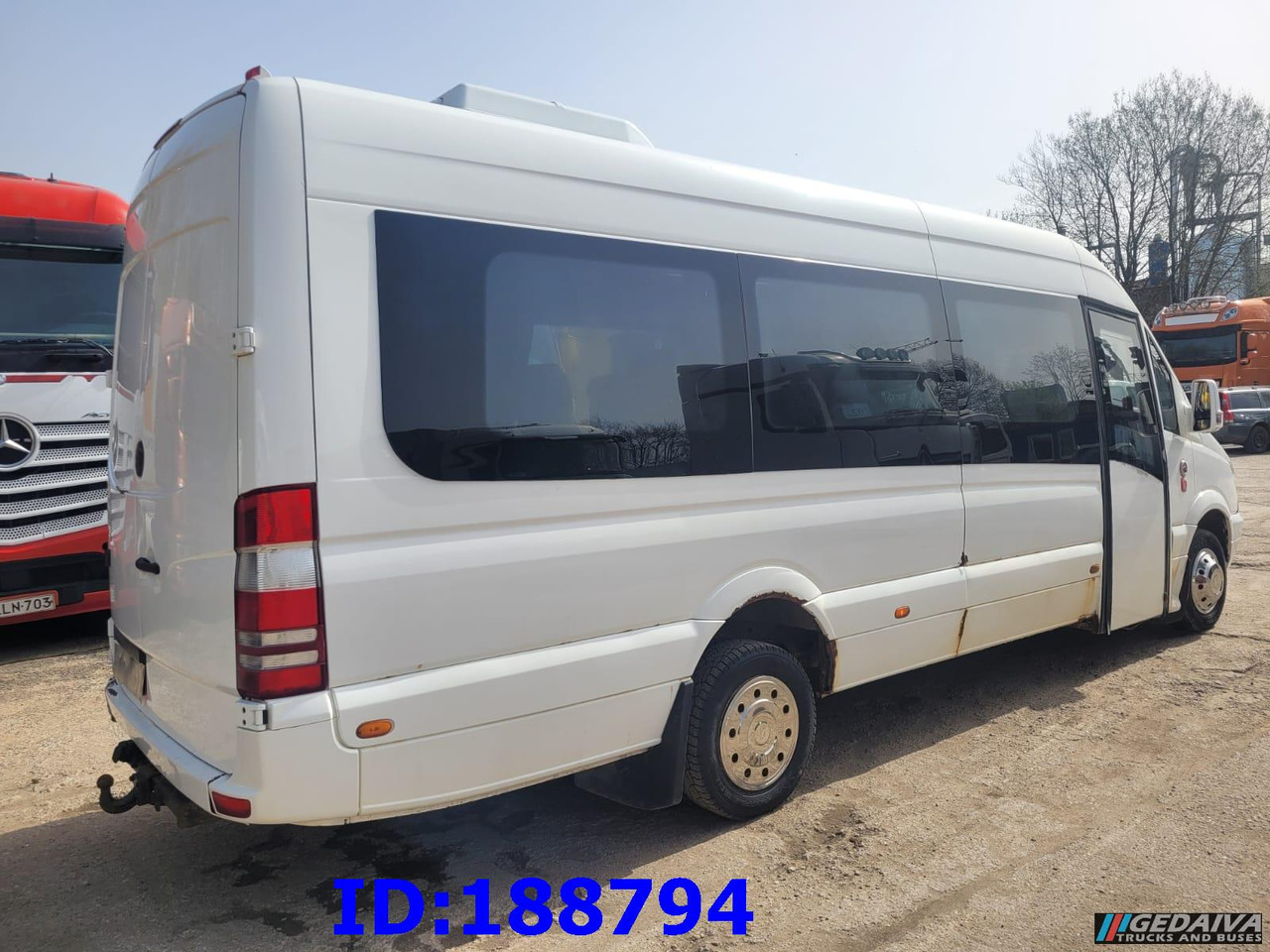 MERCEDES-BENZ Sprinter 518 - Kasten VIP - 20 Seater - Turistinis autobusas: foto 5 MERCEDES-BENZ Sprinter 518 - Kasten VIP - 20 Seater - Turistinis autobusas: foto 5