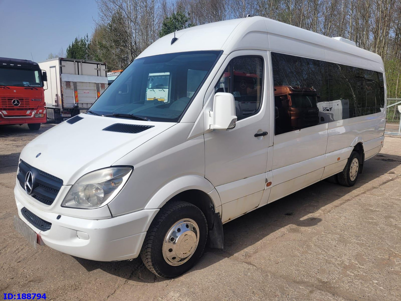 MERCEDES-BENZ Sprinter 518 - Kasten VIP - 20 Seater - Turistinis autobusas: foto 1 MERCEDES-BENZ Sprinter 518 - Kasten VIP - 20 Seater - Turistinis autobusas: foto 1