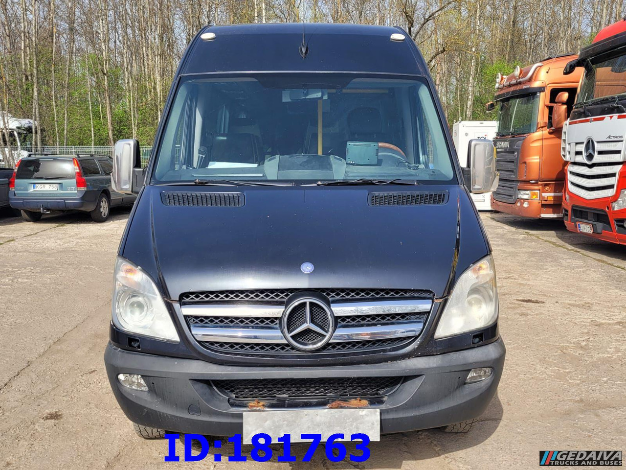 MERCEDES-BENZ Sprinter 518 - VIP - 17 Seater - Turistinis autobusas: foto 2 MERCEDES-BENZ Sprinter 518 - VIP - 17 Seater - Turistinis autobusas: foto 2