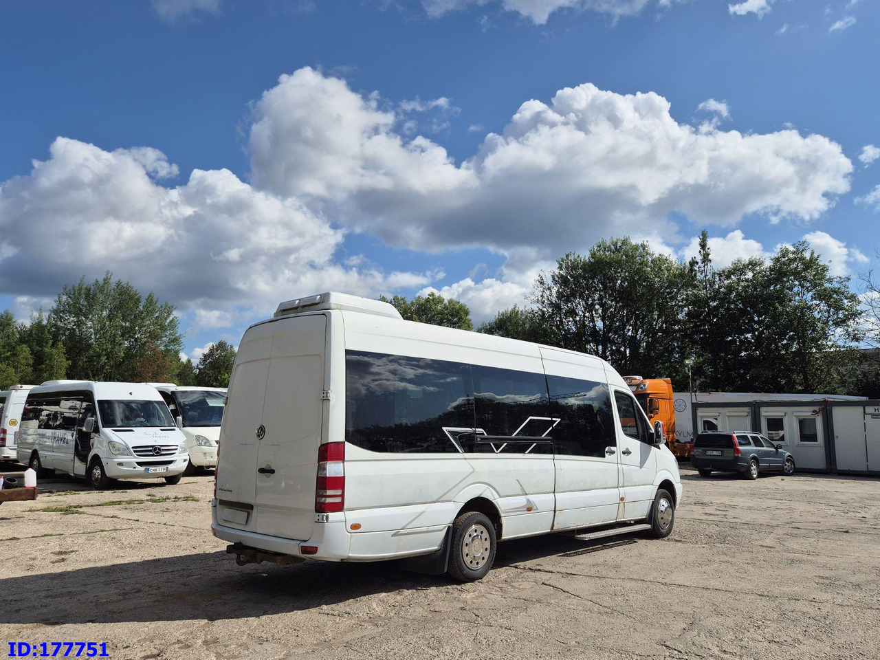MERCEDES-BENZ Sprinter 518 - VIP - 17-seater - Turistinis autobusas: foto 5 MERCEDES-BENZ Sprinter 518 - VIP - 17-seater - Turistinis autobusas: foto 5