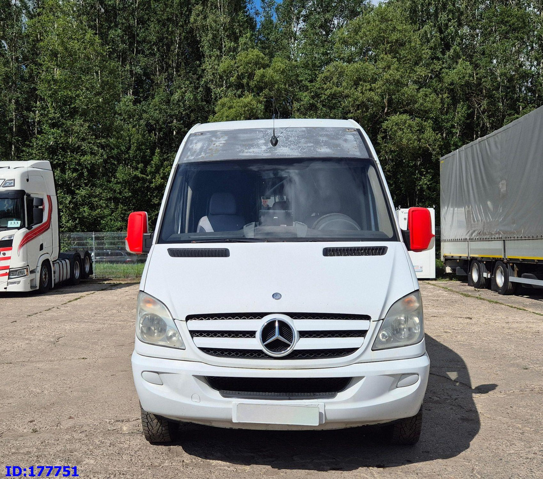 MERCEDES-BENZ Sprinter 518 - VIP - 17-seater - Turistinis autobusas: foto 2 MERCEDES-BENZ Sprinter 518 - VIP - 17-seater - Turistinis autobusas: foto 2