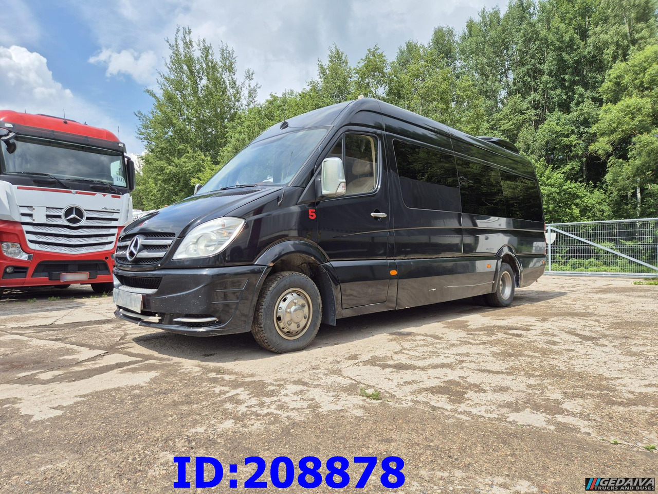 MERCEDES-BENZ Sprinter 519 -VIP- 17 places - Turistinis autobusas: foto 1 MERCEDES-BENZ Sprinter 519 -VIP- 17 places - Turistinis autobusas: foto 1