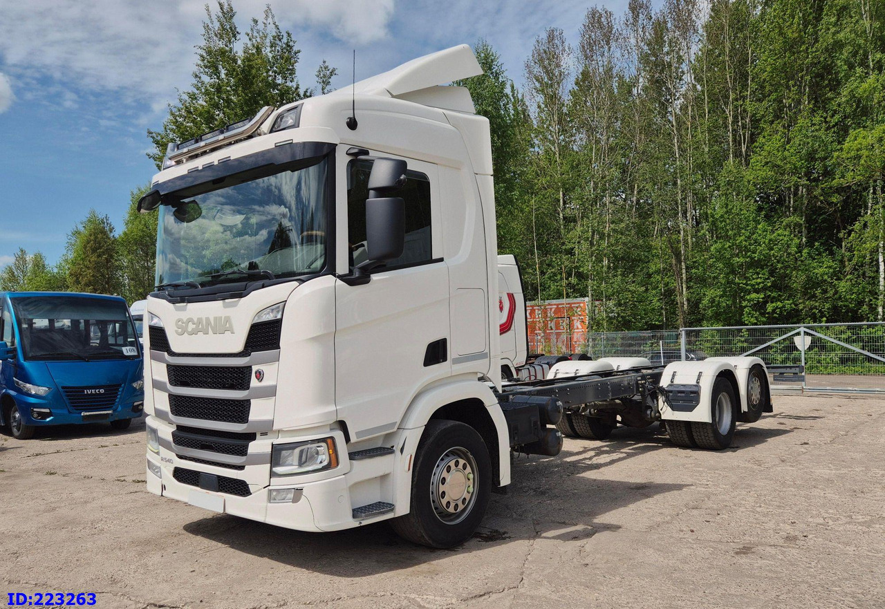 SCANIA R540 6x2 Retarder - Važiuoklės sunkvežimis: foto 1 SCANIA R540 6x2 Retarder - Važiuoklės sunkvežimis: foto 1