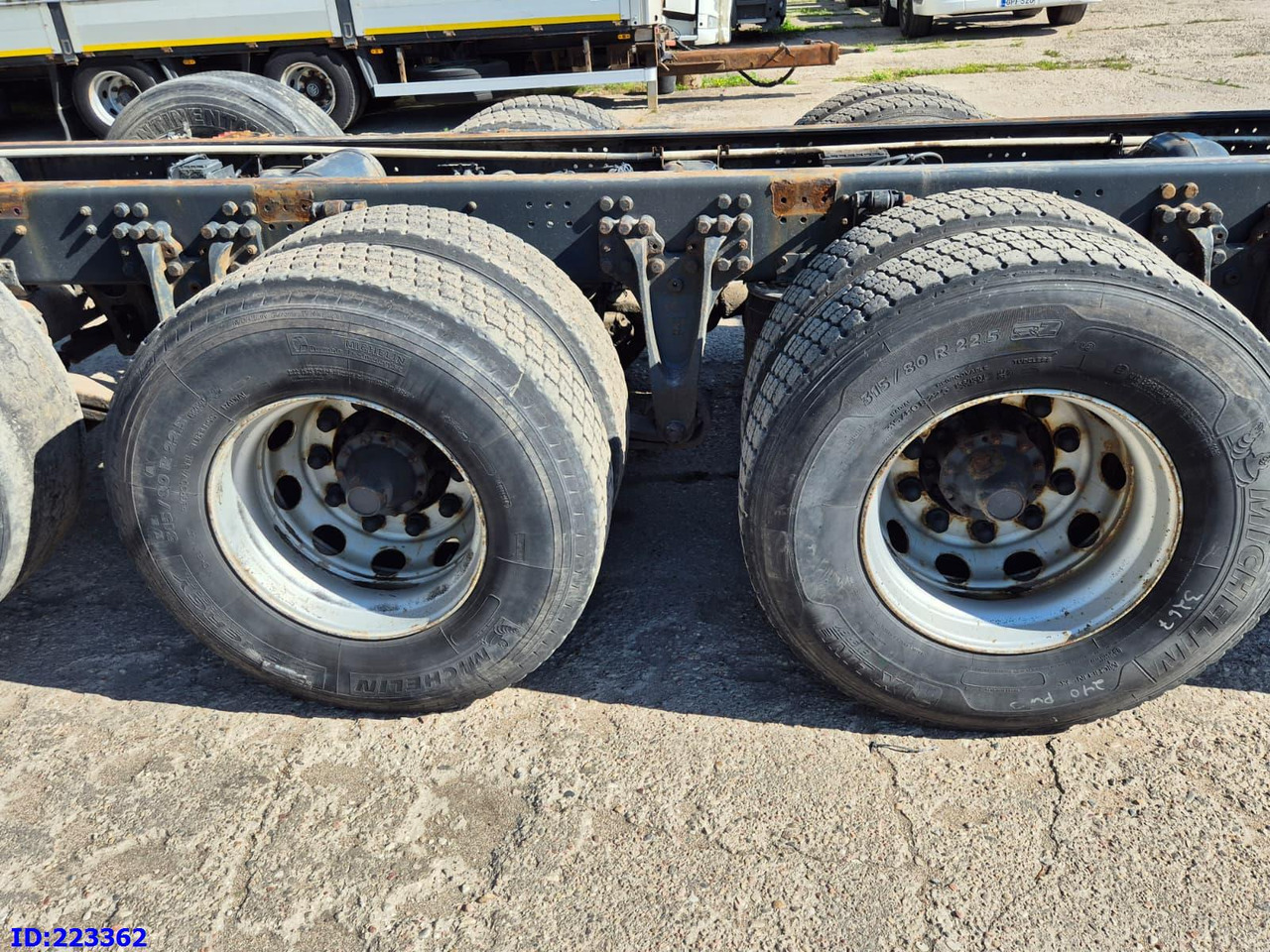 SCANIA R580 8x4 Euro6 Retarder - Važiuoklės sunkvežimis: foto 5 SCANIA R580 8x4 Euro6 Retarder - Važiuoklės sunkvežimis: foto 5