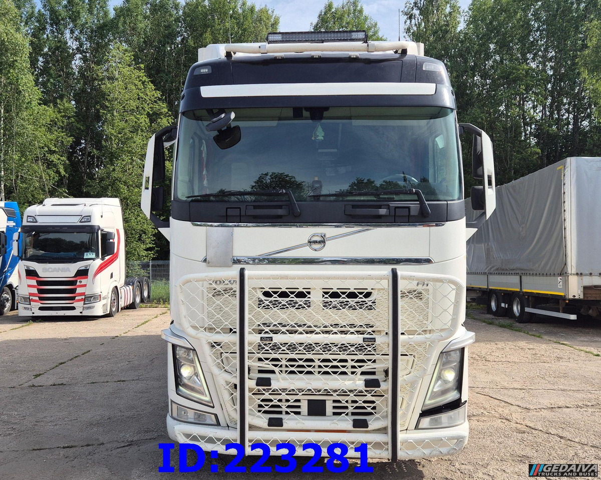 VOLVO FH13 540HP 6x2 (10 tyre) Euro6 - Izoterminis sunkvežimis: foto 2 VOLVO FH13 540HP 6x2 (10 tyre) Euro6 - Izoterminis sunkvežimis: foto 2