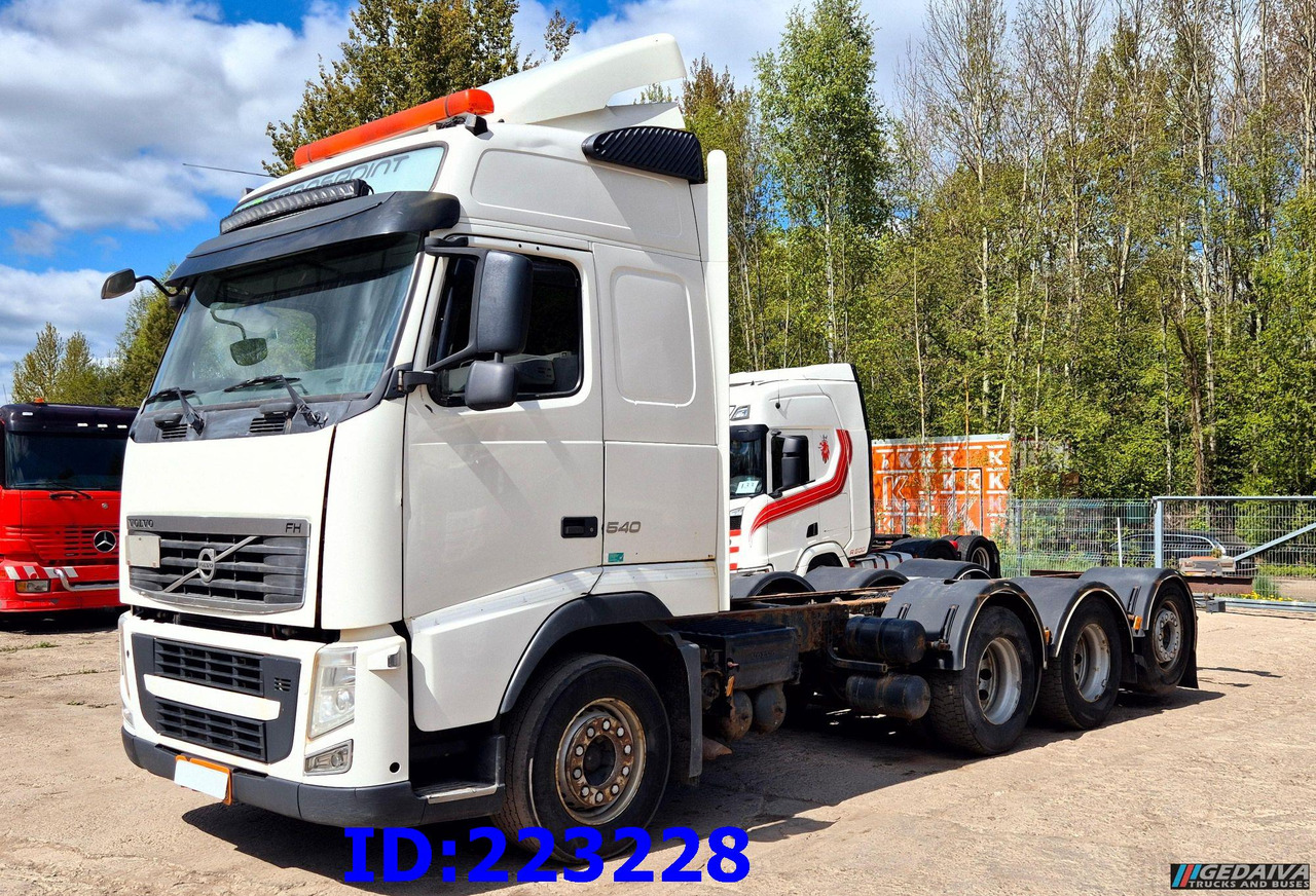 VOLVO FH13 540HP 8X4 Euro5 - Važiuoklės sunkvežimis: foto 1 VOLVO FH13 540HP 8X4 Euro5 - Važiuoklės sunkvežimis: foto 1