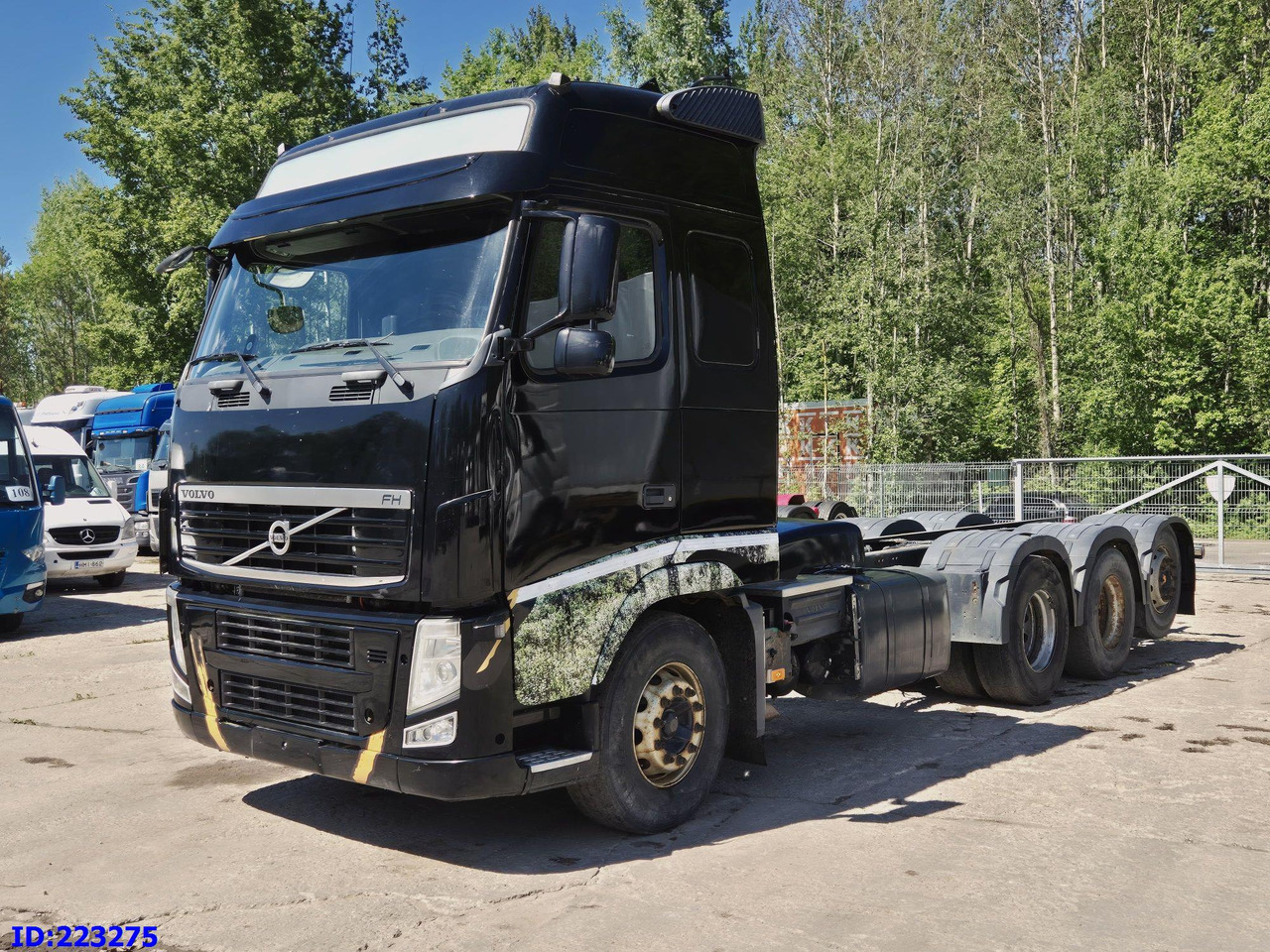 VOLVO FH13 540HP 8X4 (Steering axle) RETARDER - Važiuoklės sunkvežimis: foto 1 VOLVO FH13 540HP 8X4 (Steering axle) RETARDER - Važiuoklės sunkvežimis: foto 1
