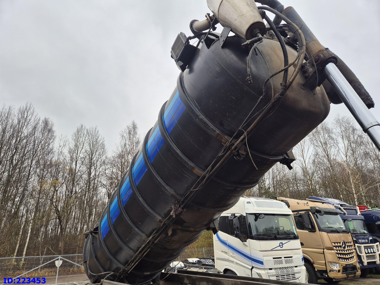 VOLVO FM11 450HP 6x2 TANK 16000 l / VACUUM JUROP PR 150 / ASENIZACYJNY / Euro5 / Steering Axle - Autocisterna: foto 5 VOLVO FM11 450HP 6x2 TANK 16000 l / VACUUM JUROP PR 150 / ASENIZACYJNY / Euro5 / Steering Axle - Autocisterna: foto 5