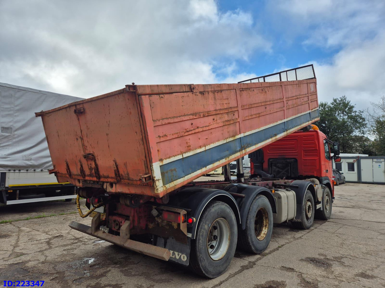 VOLVO FM12 420HP 8X4 Manual - Savivartis sunkvežimis: foto 5 VOLVO FM12 420HP 8X4 Manual - Savivartis sunkvežimis: foto 5