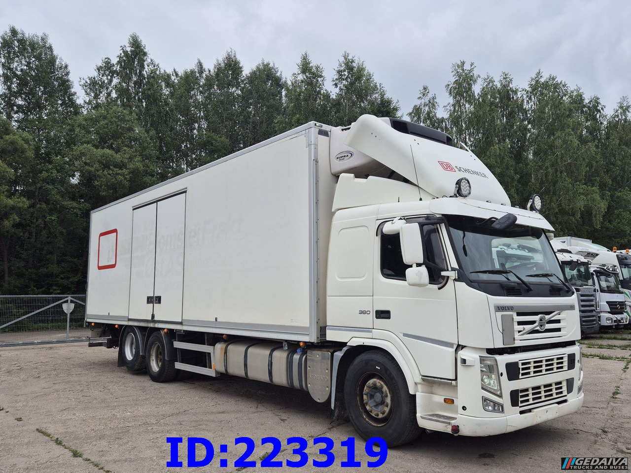 VOLVO FM13 380HP 6x2 Euro5 - Open side box - Refrižeratorius sunkvežimis: foto 4 VOLVO FM13 380HP 6x2 Euro5 - Open side box - Refrižeratorius sunkvežimis: foto 4