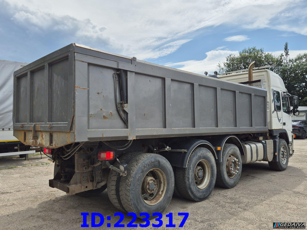 VOLVO FM13 480HP 8x4 (Big axle) - Savivartis sunkvežimis: foto 5 VOLVO FM13 480HP 8x4 (Big axle) - Savivartis sunkvežimis: foto 5