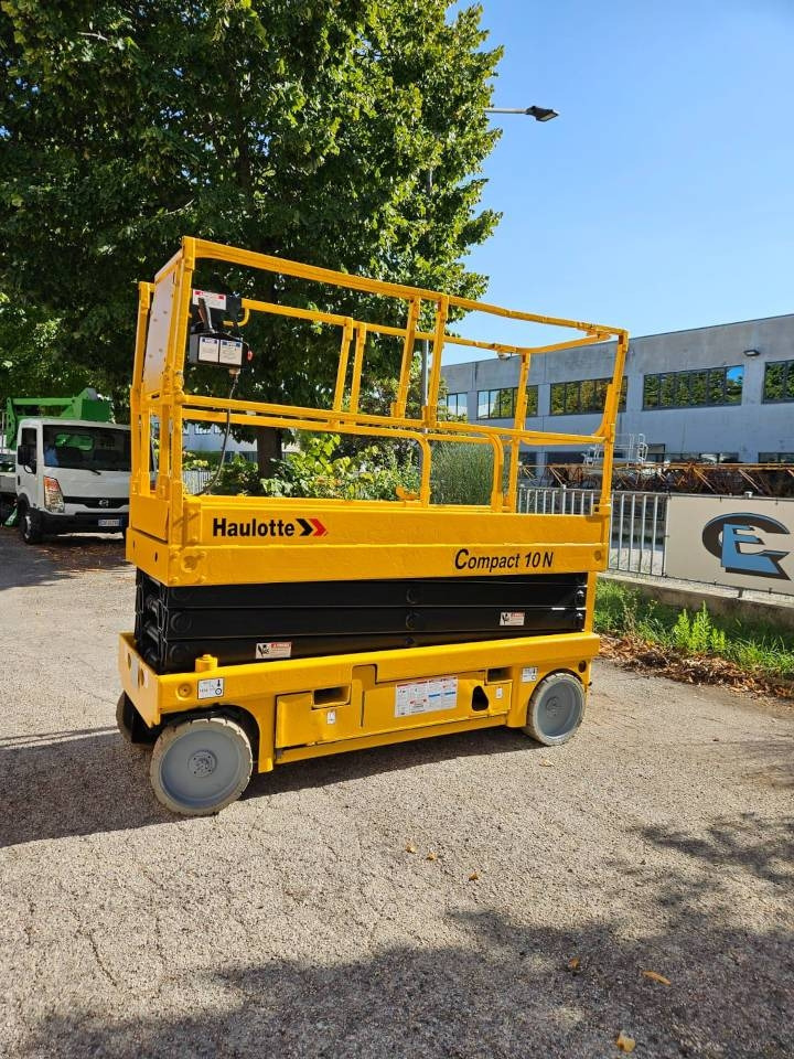 Haulotte Compact 10 N - Žirklinis keltuvas: foto 1 Haulotte Compact 10 N - Žirklinis keltuvas: foto 1