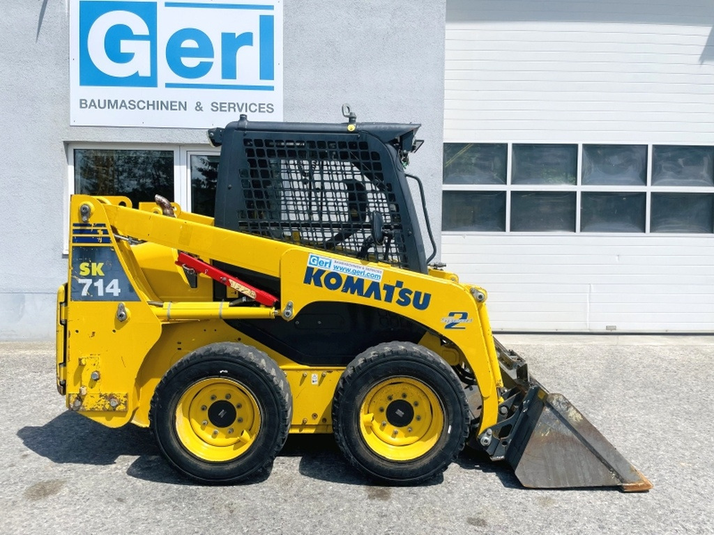 Komatsu SK714 (4012) - Mini krautuvas: foto 2 Komatsu SK714 (4012) - Mini krautuvas: foto 2