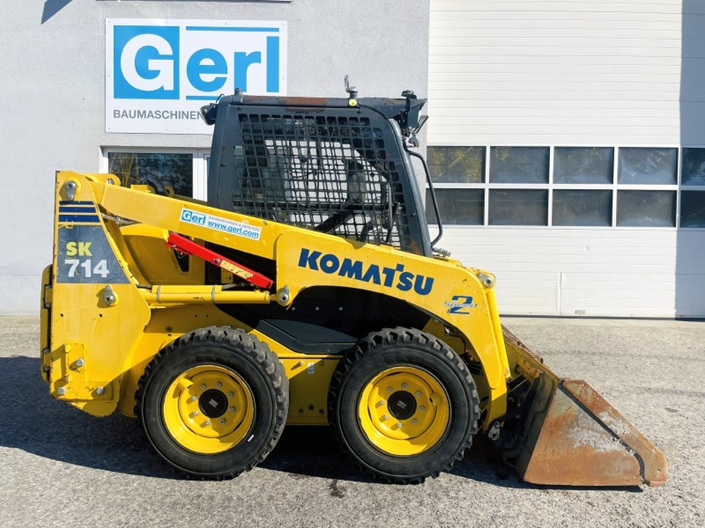 Komatsu SK714 (4077) - Mini krautuvas: foto 2 Komatsu SK714 (4077) - Mini krautuvas: foto 2