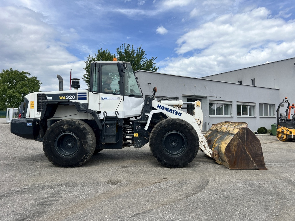 Komatsu WA 320-6 (111584) - Ratinis krautuvas: foto 4 Komatsu WA 320-6 (111584) - Ratinis krautuvas: foto 4