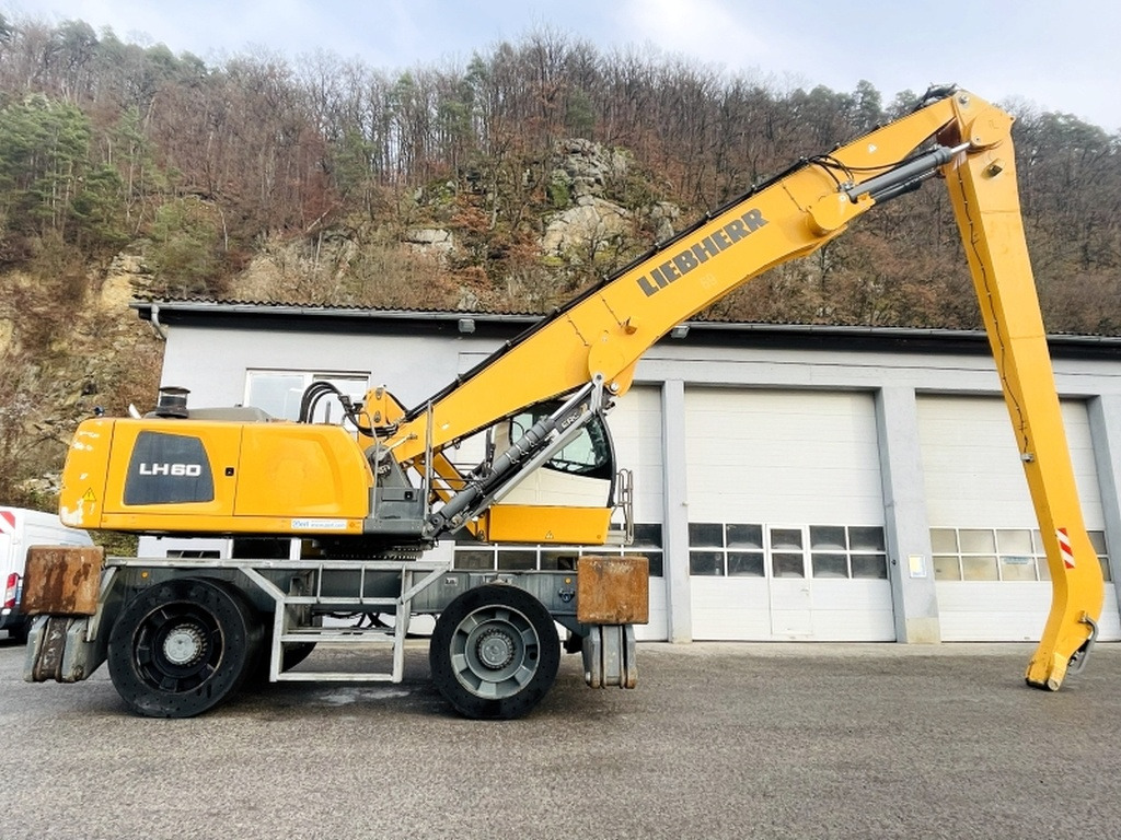 Liebherr LH60 M Litronic (4099) - Ekskavatorius su ilga strėle: foto 2 Liebherr LH60 M Litronic (4099) - Ekskavatorius su ilga strėle: foto 2