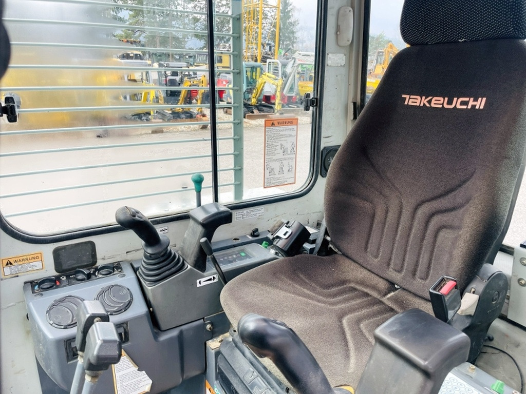 Takeuchi TB153FR (4100) - Mini ekskavatorius: foto 5 Takeuchi TB153FR (4100) - Mini ekskavatorius: foto 5