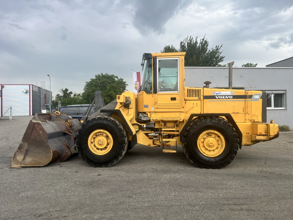 Volvo L 90 C (111618) - Ratinis krautuvas: foto 1 Volvo L 90 C (111618) - Ratinis krautuvas: foto 1