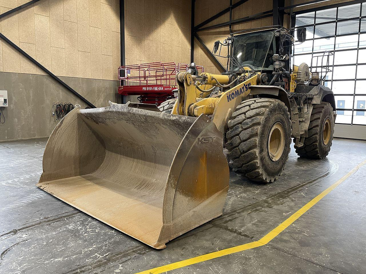 Komatsu WA475-10EO - Ratinis krautuvas: foto 1 Komatsu WA475-10EO - Ratinis krautuvas: foto 1