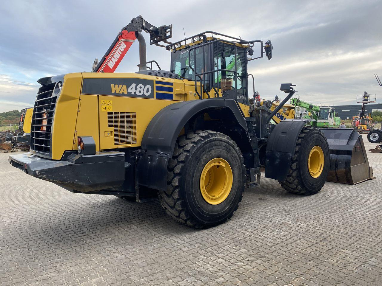Komatsu WA480-8 - Ratinis krautuvas: foto 4 Komatsu WA480-8 - Ratinis krautuvas: foto 4