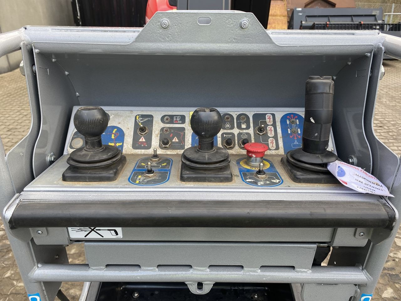 Manitou 160ATJ RC E3 - Alkūninis keltuvas: foto 3 Manitou 160ATJ RC E3 - Alkūninis keltuvas: foto 3