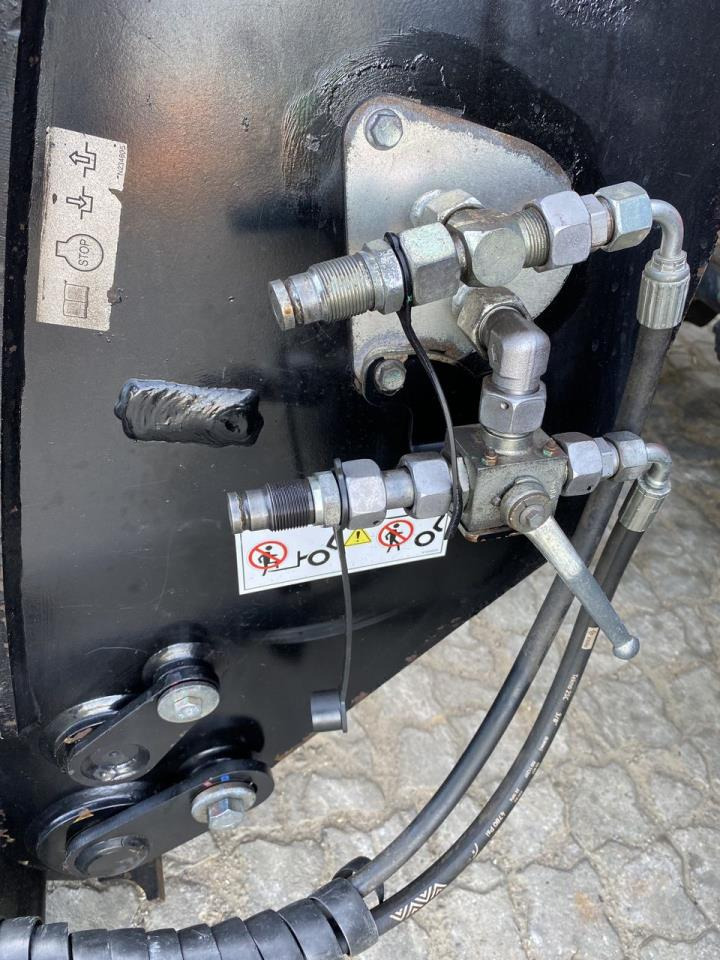 Teleskopinis krautuvas Manitou MLT1040-145PS ELITE: foto 6