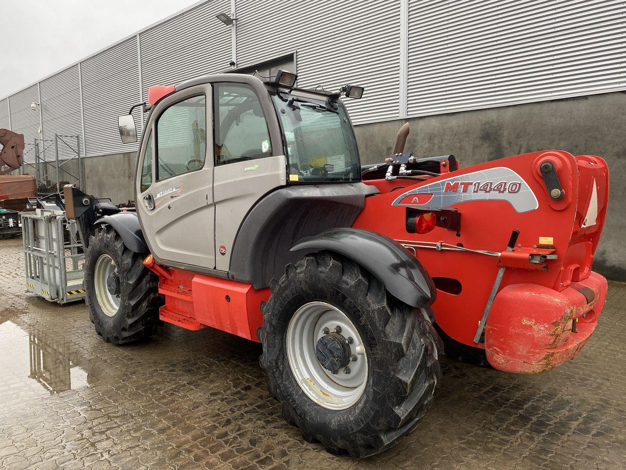 Manitou MT1440A ST3B - Teleskopinis krautuvas: foto 2 Manitou MT1440A ST3B - Teleskopinis krautuvas: foto 2