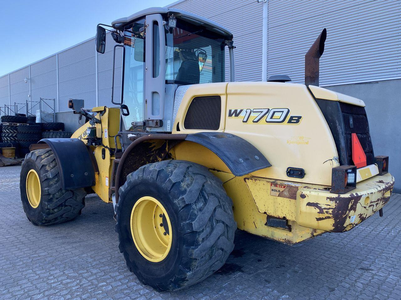 New Holland W170B - Ratinis krautuvas: foto 2 New Holland W170B - Ratinis krautuvas: foto 2