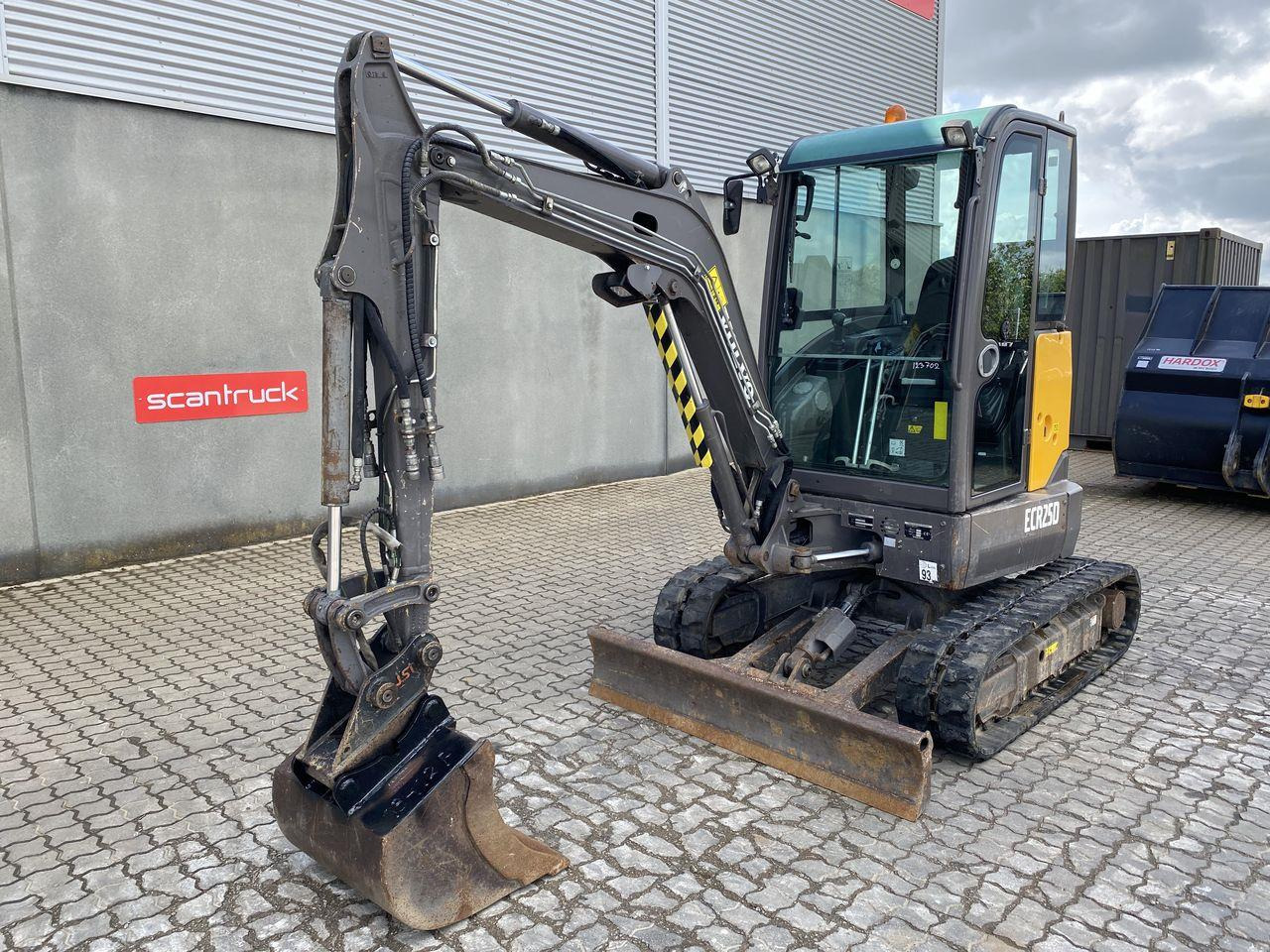 Volvo ECR25 - Mini ekskavatorius: foto 1 Volvo ECR25 - Mini ekskavatorius: foto 1