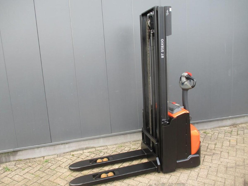 Toyota SWE 100 - Keltuvas: foto 2 Toyota SWE 100 - Keltuvas: foto 2