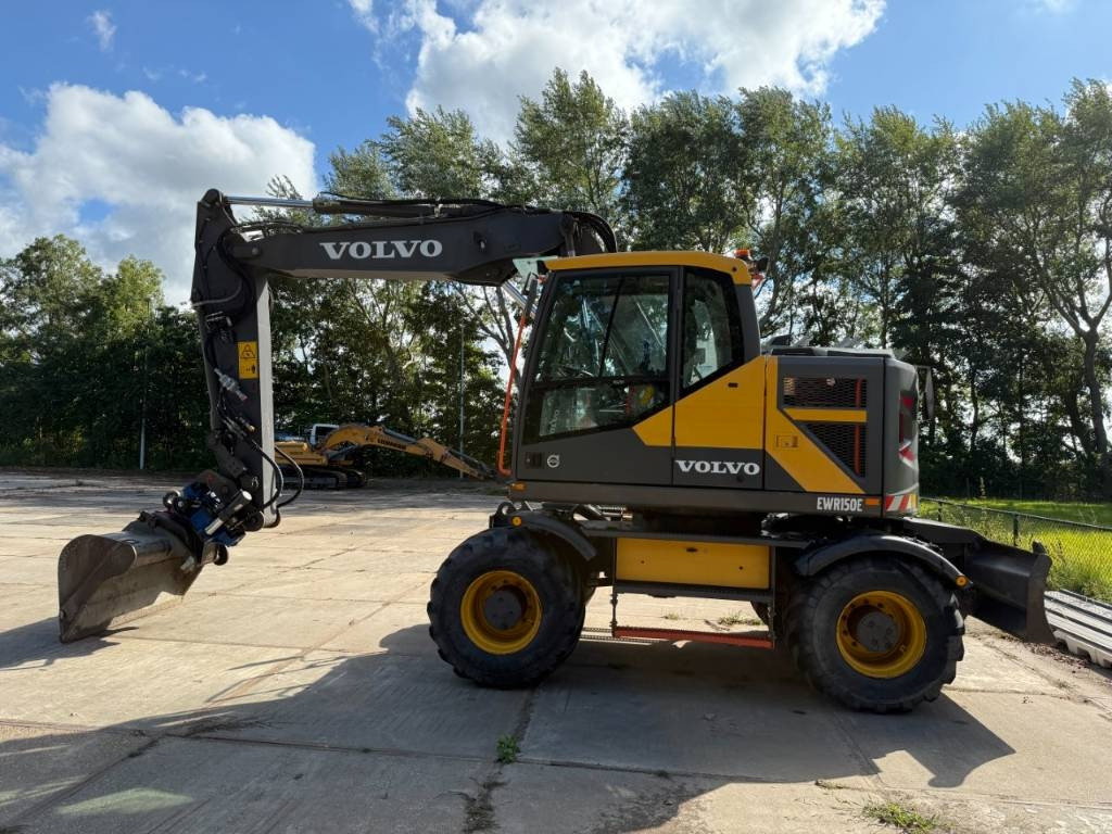 Volvo EWR 150 E - Ratinis ekskavatorius: foto 1 Volvo EWR 150 E - Ratinis ekskavatorius: foto 1