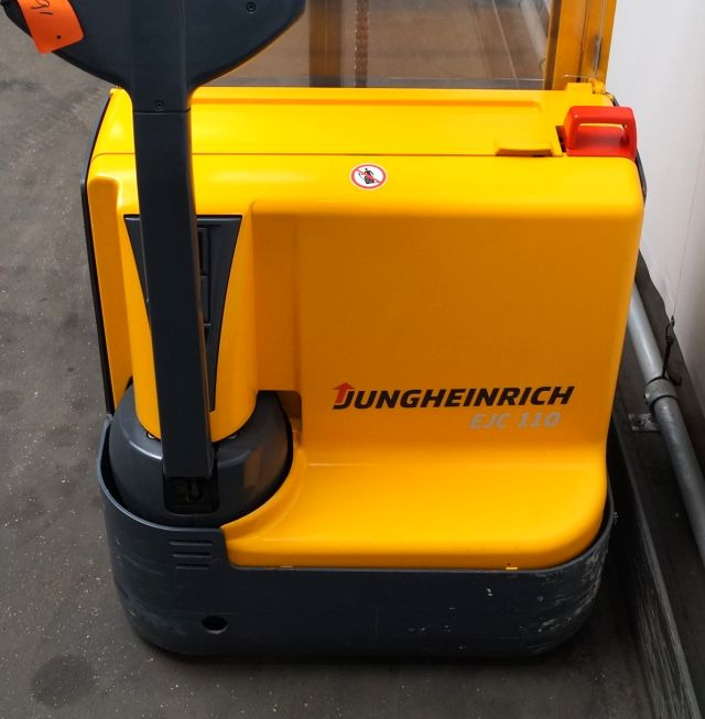 Jungheinrich EJC110 - Keltuvas: foto 3 Jungheinrich EJC110 - Keltuvas: foto 3