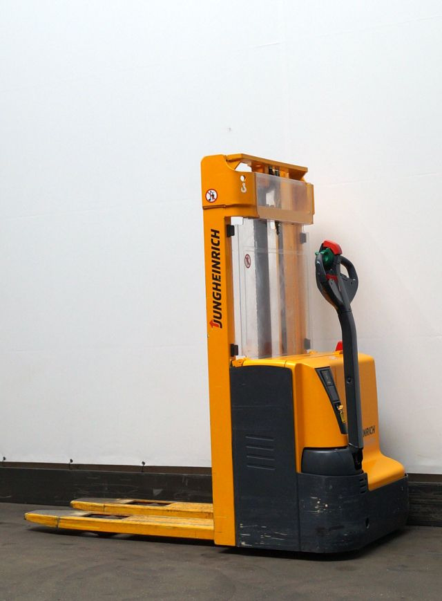 Jungheinrich EJC110 - Keltuvas: foto 2 Jungheinrich EJC110 - Keltuvas: foto 2