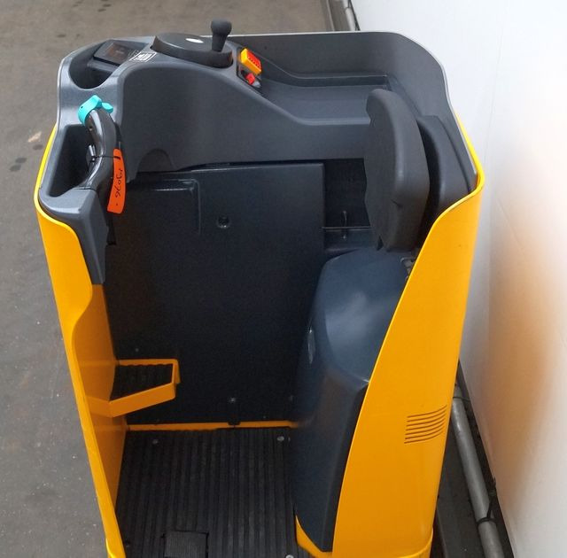 Jungheinrich ESE120 - Padėklų krautuvas: foto 4 Jungheinrich ESE120 - Padėklų krautuvas: foto 4