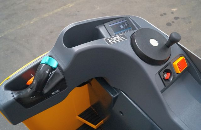 Jungheinrich ESE120 - Padėklų krautuvas: foto 5 Jungheinrich ESE120 - Padėklų krautuvas: foto 5