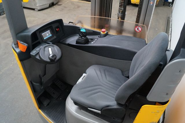 Jungheinrich ETV216 - Krautuvas su šakėmis: foto 3 Jungheinrich ETV216 - Krautuvas su šakėmis: foto 3