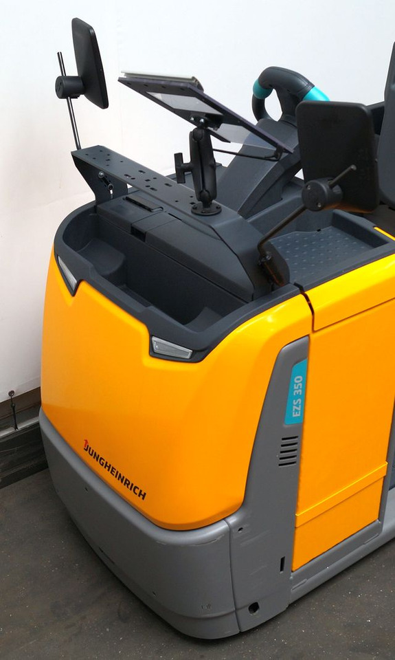 Jungheinrich EZS350 - Elektrinis vilkikas: foto 3 Jungheinrich EZS350 - Elektrinis vilkikas: foto 3