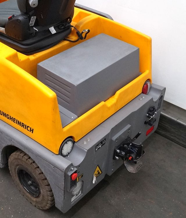 Jungheinrich EZS570 - Elektrinis vilkikas: foto 4 Jungheinrich EZS570 - Elektrinis vilkikas: foto 4