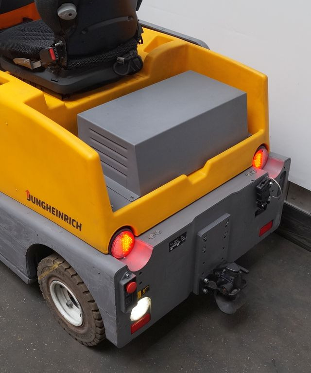 Jungheinrich EZS570 - Elektrinis vilkikas: foto 4 Jungheinrich EZS570 - Elektrinis vilkikas: foto 4
