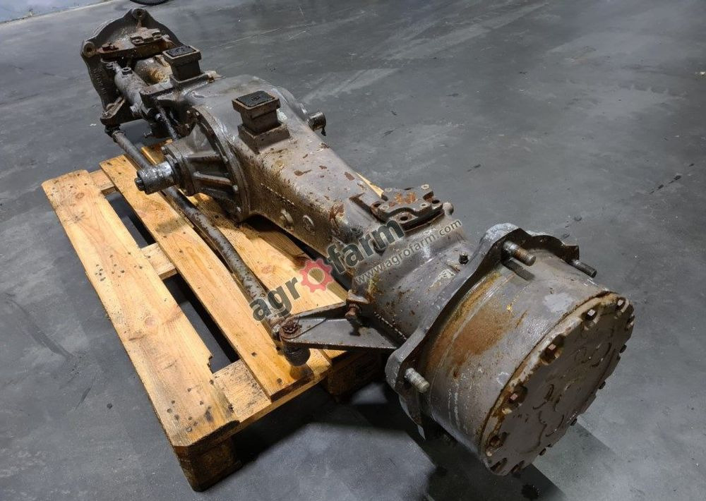 Przedni most Massey Ferguson 2685 - Transmisija: foto 1 Przedni most Massey Ferguson 2685 - Transmisija: foto 1