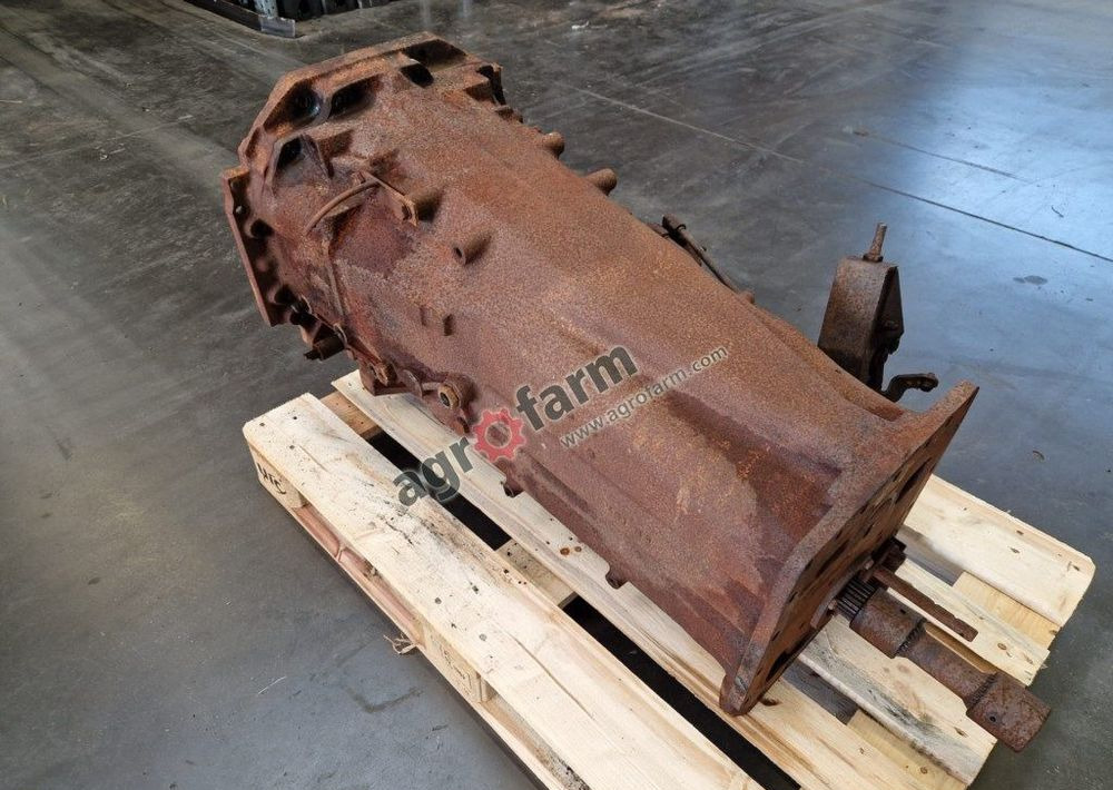 Skrzynia biegów Massey Ferguson 5445 461B9 - Pavarų dėžė: foto 2 Skrzynia biegów Massey Ferguson 5445 461B9 - Pavarų dėžė: foto 2