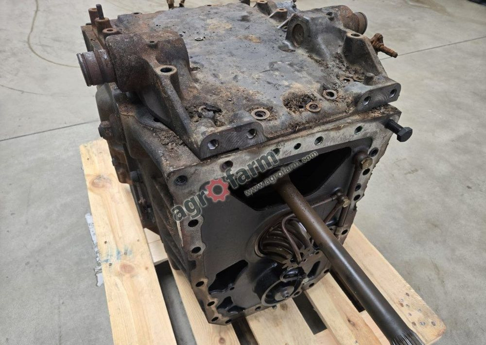 Skrzynia biegów Massey Ferguson 6614, Vario ML130 - Pavarų dėžė: foto 1 Skrzynia biegów Massey Ferguson 6614, Vario ML130 - Pavarų dėžė: foto 1