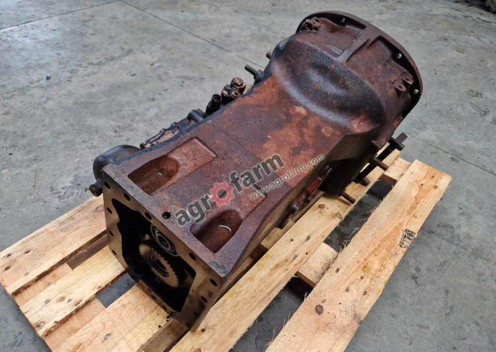 Skrzynia biegów New Holland T5040 - Pavarų dėžė: foto 3 Skrzynia biegów New Holland T5040 - Pavarų dėžė: foto 3