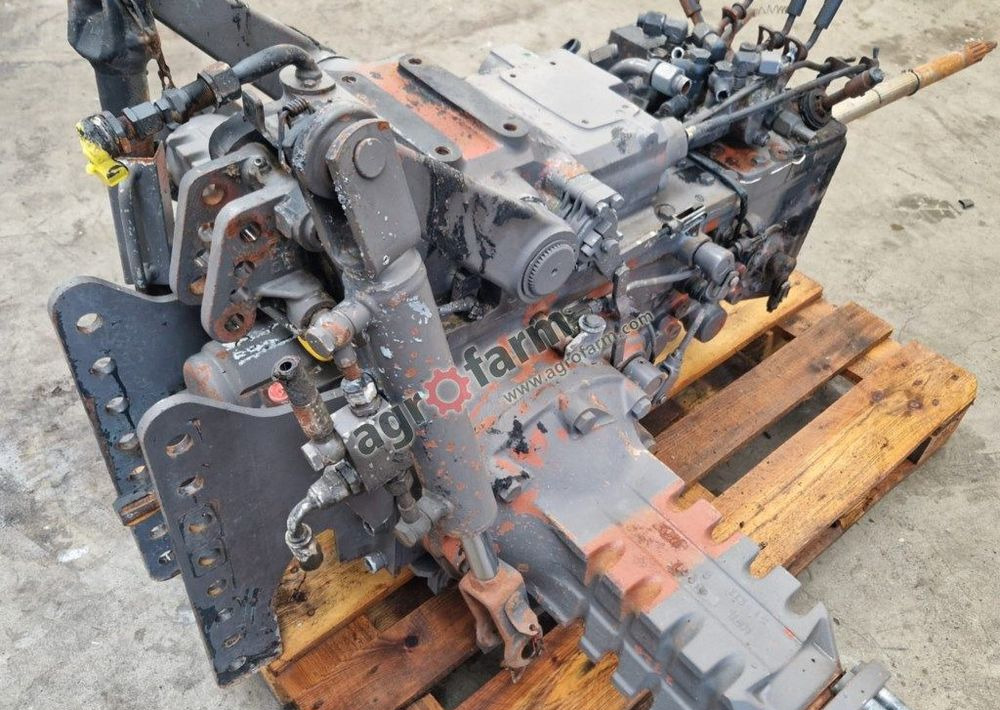 Skrzynia biegów i most tylny Renault Fructus 130 - Pavarų dėžė: foto 4 Skrzynia biegów i most tylny Renault Fructus 130 - Pavarų dėžė: foto 4